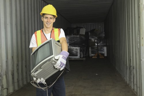 Efficient loft clearance process in Mottingham